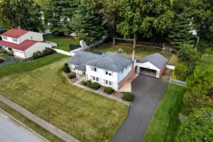 985 Milkweed Ln, Huntingdon Valley, PA 19006 - Photo 51