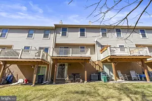 524 Oaktree Ct, Pottstown, PA 19464 - Photo 27