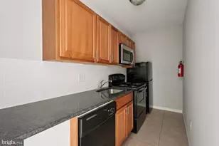 1009 W Main St, Norristown, PA 19401 - Photo 17