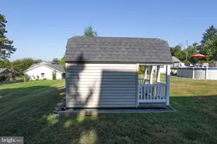 523 Bridge St, Mont Clare, PA 19453 - Photo 35
