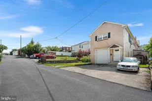 407 Holstein St, Bridgeport, PA 19405 - Photo 3