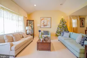 245 Barclay Cir, Cheltenham, PA 19012 - Photo 5