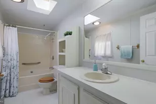 10 Bentwood Ct W, Harleysville, PA 19438 - Photo 23