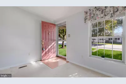 10 Bentwood Ct W, Harleysville, PA 19438 - Photo 5