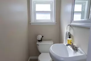 2937 Keenwood Rd, Norristown, PA 19403 - Photo 19