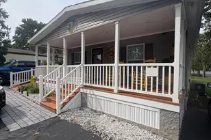 511 Maple Dr, Green Lane, PA 18054 - Photo 1