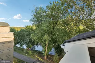 952 Riverplace Dr, Conshohocken, PA 19428 - Photo 47