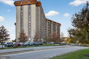 10413 Valley Forge Cir, King of Prussia, PA 19406 - Photo 3