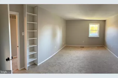 8 Zummo Way, Norristown, PA 19401 - Photo 9