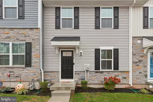 154 Van Fleet Cir, Pottstown, PA 19464 - Photo 1