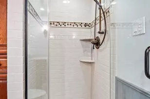 1655 Oakwood 206 Oakwood Dr, Penn Valley, PA 19072 - Photo 13