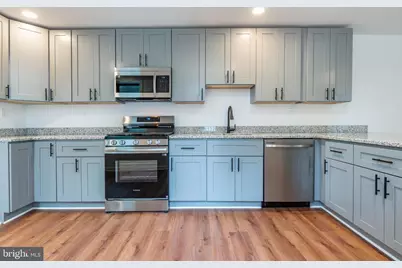 32 E Elm Street, Norristown, PA 19401 - Photo 13