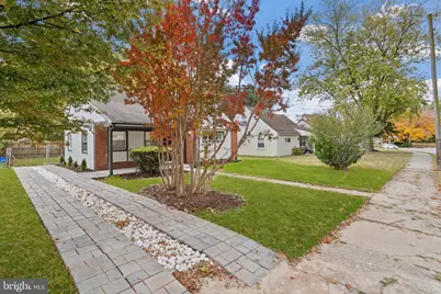 214 Oxford Circle, Norristown, PA 19403 - Photo 3