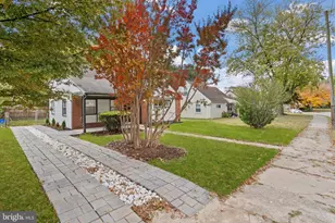 214 Oxford Cir, Norristown, PA 19403 - Photo 3