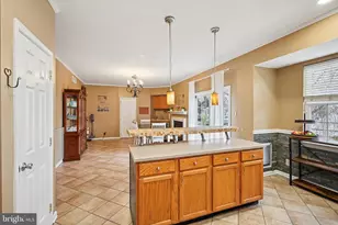 201 Eisenhower Ln, Collegeville, PA 19426 - Photo 11