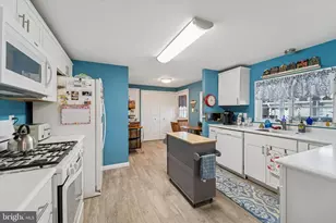 19 Wildbriar Ct, Harleysville, PA 19438 - Photo 7