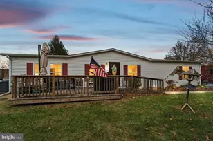 19 Wildbriar Ct, Harleysville, PA 19438 - Photo 1