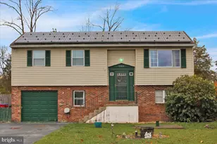 1060 Oakdale Dr, Pottstown, PA 19464 - Photo 1
