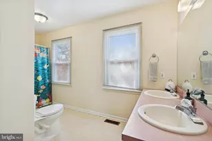 212 Hampton Cir, Gilbertsville, PA 19525 - Photo 19