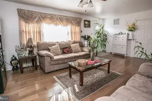 89 Centre, Norristown, PA 19403 - Photo 7