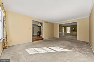 2220 Locust Dr, Lansdale, PA 19446 - Photo 9