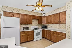 2220 Locust Dr, Lansdale, PA 19446 - Photo 15