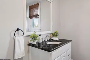 117 Karrs Ln, Conshohocken, PA 19428 - Photo 25