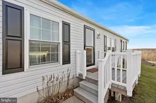 1077 Scenic View Dr, Schwenksville, PA 19473 - Photo 1