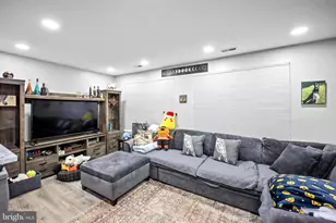 56 Dogwood Ln, Horsham, PA 19044 - Photo 3