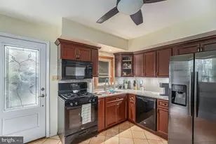 1585 Edgewood Ave, Abington, PA 19001 - Photo 13