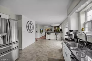 910 Clover Ln, Gilbertsville, PA 19525 - Photo 9