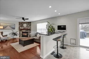 910 Clover Ln, Gilbertsville, PA 19525 - Photo 11