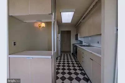 1001 City Avenue #EE-927, Wynnewood, PA 19096 - Photo 9