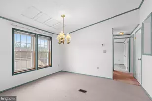 907 Lakeview Dr, Green Lane, PA 18054 - Photo 11