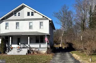 2551 Hillcrest Ave, Norristown, PA 19401 - Photo 1