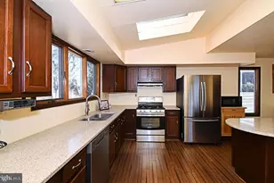 4 Arthurs Ct, Plymouth Meeting, PA 19462 - Photo 15