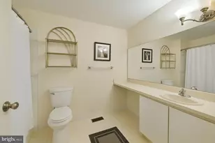 100 Victoria Dr, Montgomeryville, PA 18936 - Photo 11