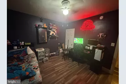 9 E Basin Street, Norristown, PA 19401 - Photo 17