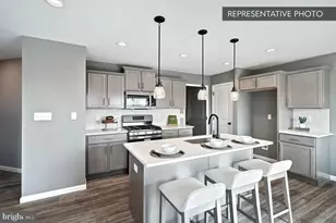 733 Fawn Way, Pennsburg, PA 18073 - Photo 3