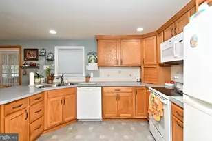 532 Sherwood Ln, Hatboro, PA 19040 - Photo 13