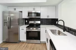 19 Jack Ladder Cir, Horsham, PA 19044 - Photo 3