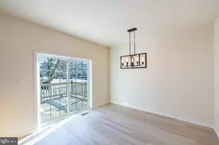 709 Green St, Bridgeport, PA 19405 - Photo 9