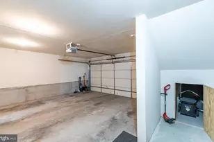 709 Green St, Bridgeport, PA 19405 - Photo 41