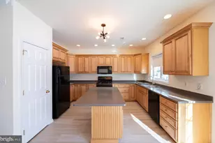 709 Green St, Bridgeport, PA 19405 - Photo 11