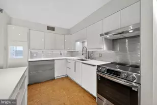 10503 Valley Forge Cir, King of Prussia, PA 19406 - Photo 11