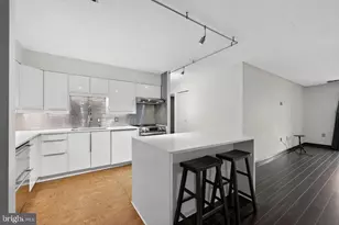 10503 Valley Forge Cir, King of Prussia, PA 19406 - Photo 3