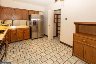 20930 Valley Forge Cir, King of Prussia, PA 19406 - Photo 23