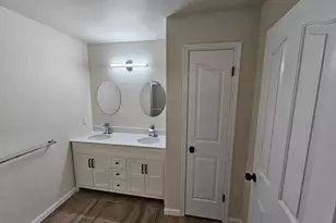 401 Foxcroft Cir, Royersford, PA 19468 - Photo 17