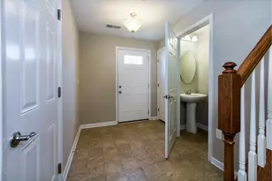 111 Susan Cir, North Wales, PA 19454 - Photo 3