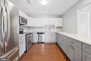 5706 Drawbridge Ct, Royersford, PA 19468 - Photo 5